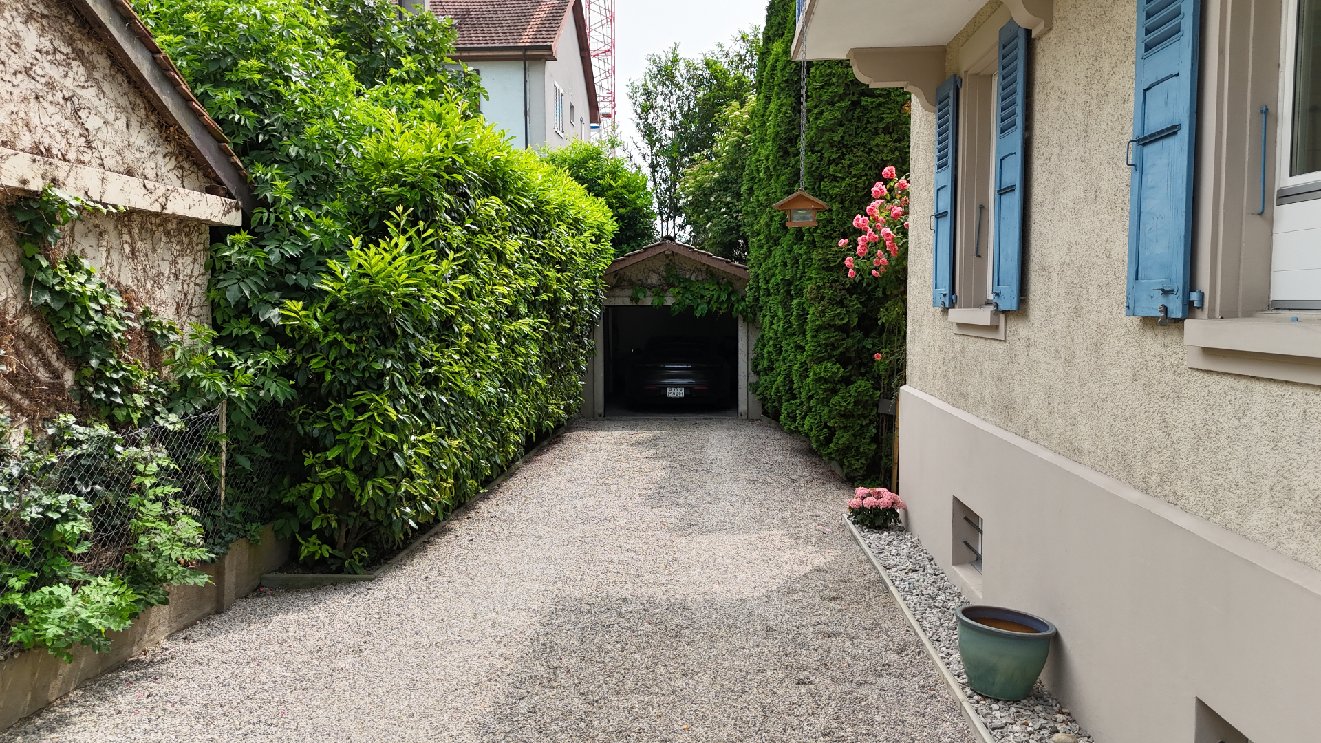 Garage + places de parc extérieures