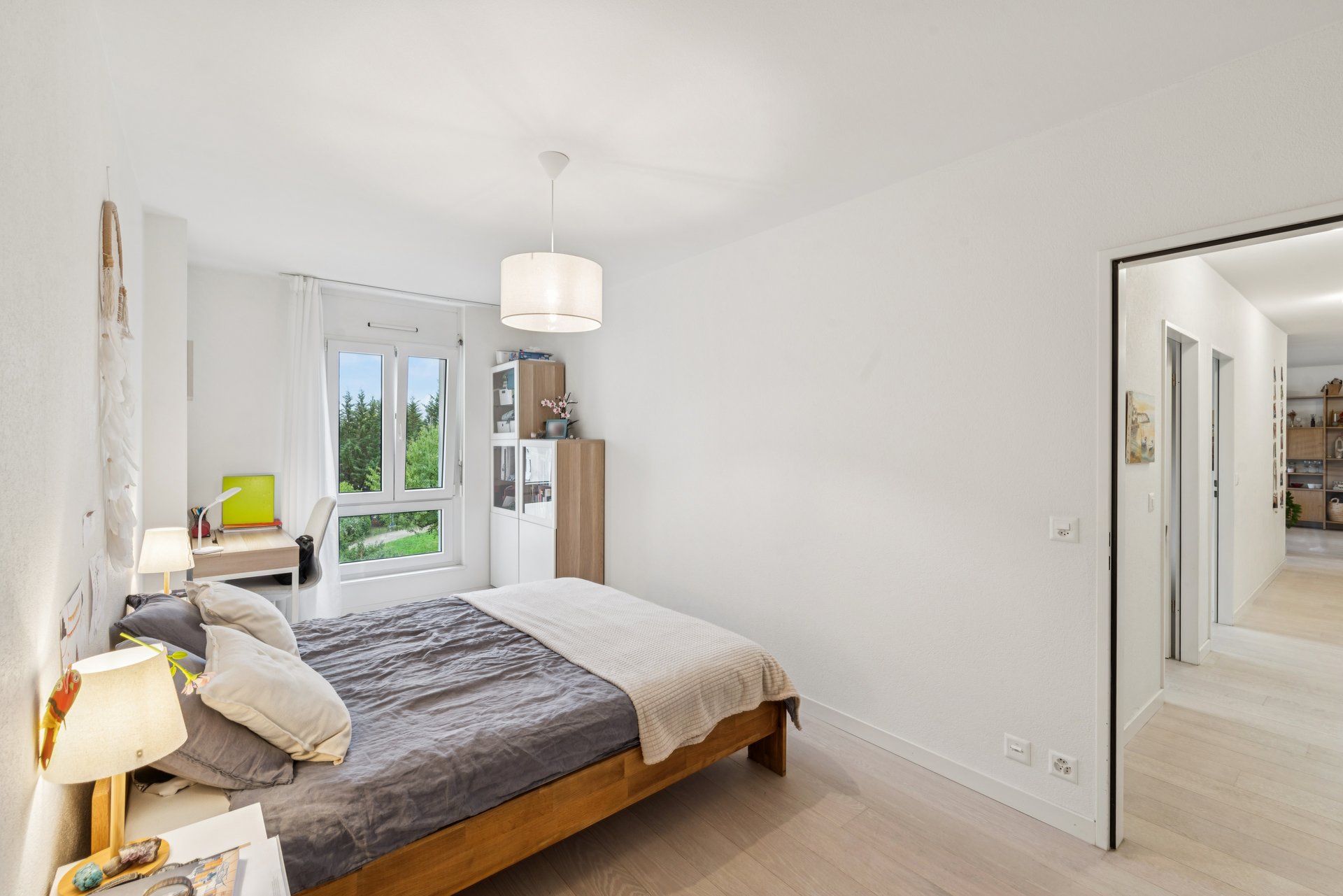 Main bedroom with parquet