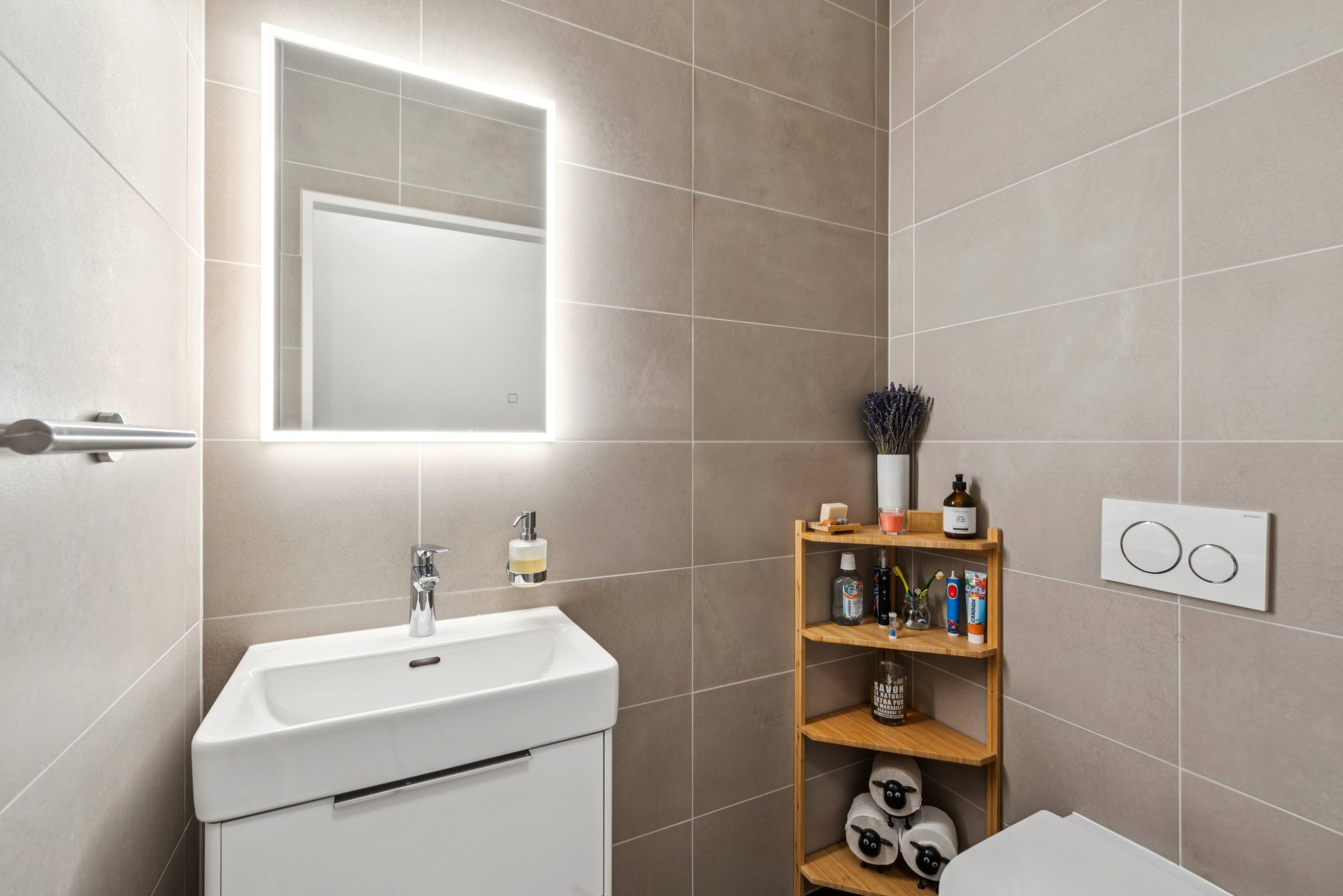 Renovated guest WC