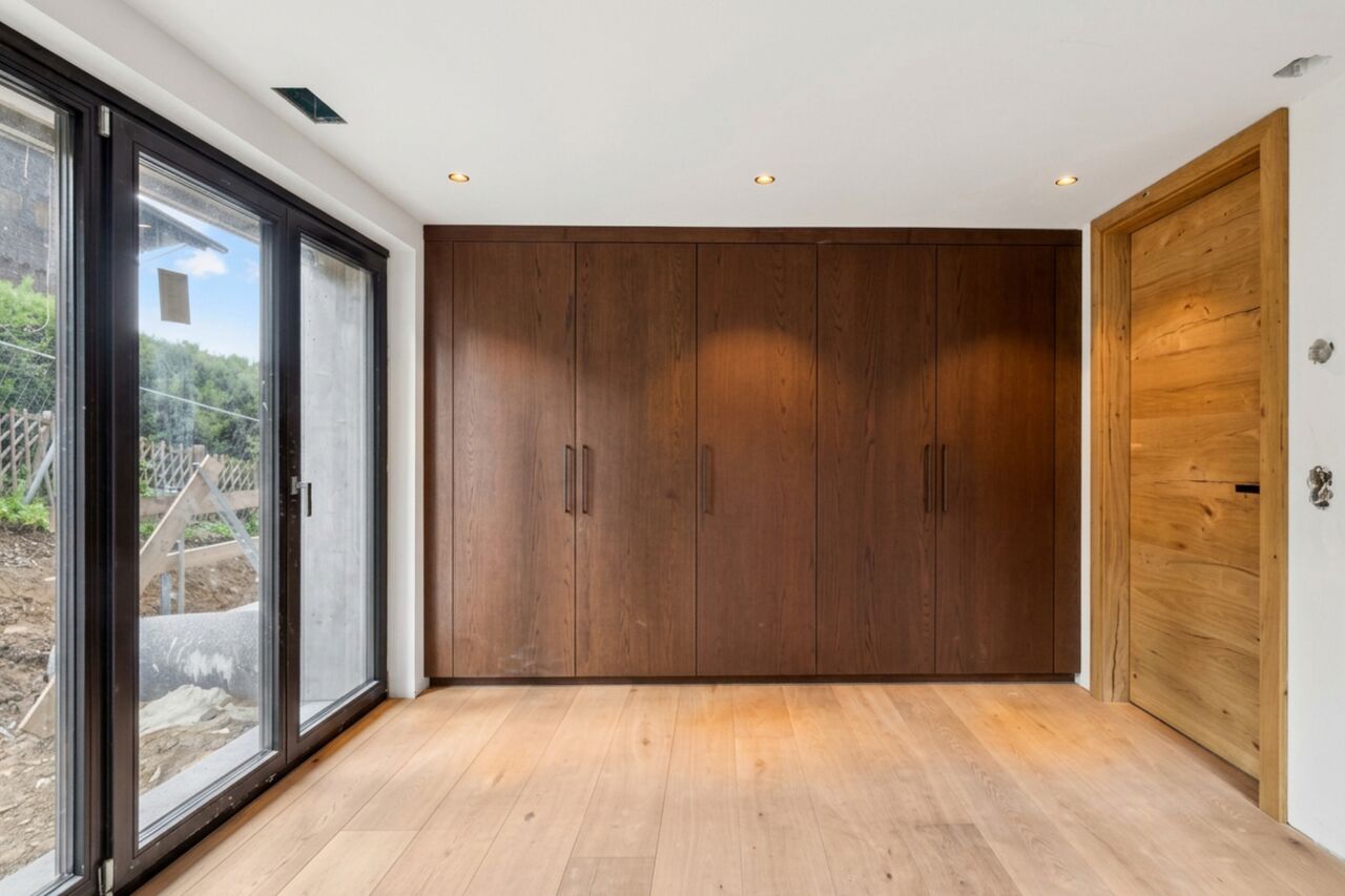 Dressing room — solid wood